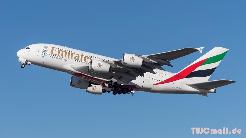 Emirates Airbus A380-861 A6 EER MUC 2015 04